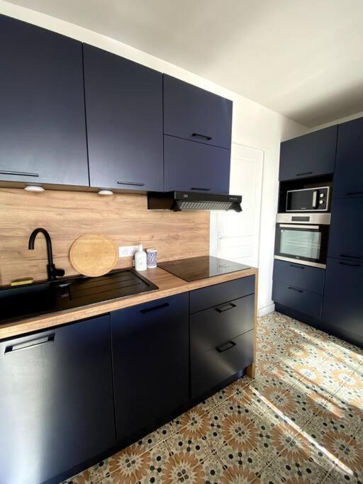 Magnifique Vue - 500m Velodrome, Plages, Borely Apartment